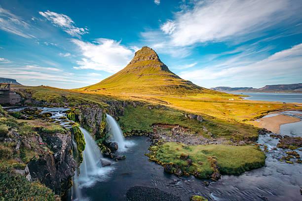一位网赚大咖说：互联网赚钱的真相：不是你不行，是你太被动了。很多人觉得，在互