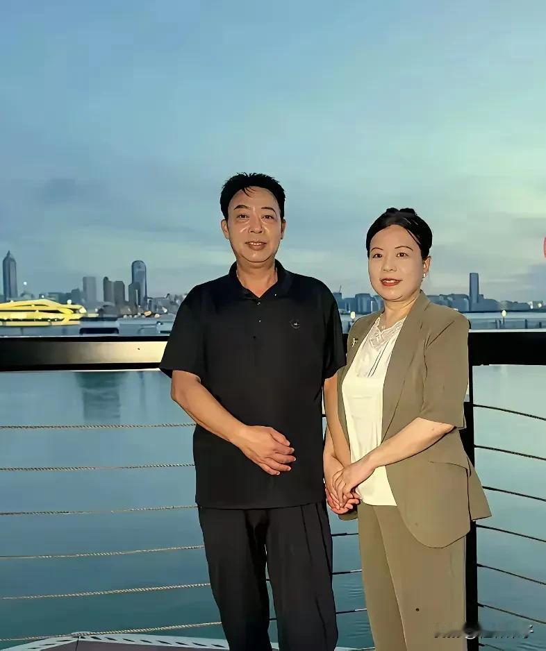 母爱，终究是一场重复的辜负，叹养子情深缘浅，惜亲子在灯火阑珊处！如