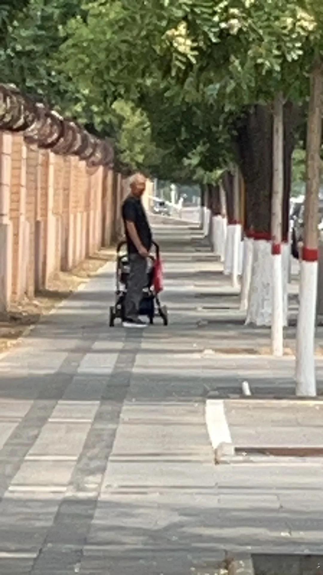穿裙子出门被人看好几次​​​