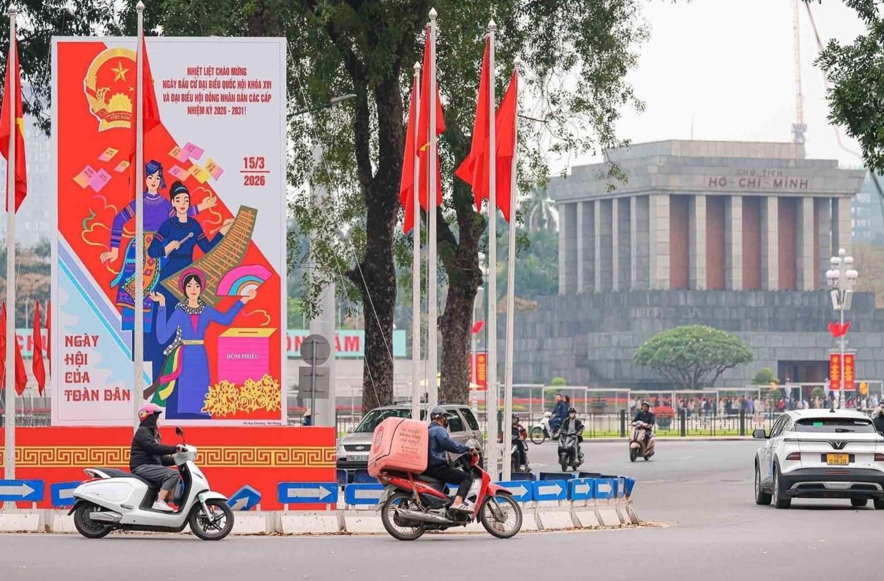 【越南7350万人今日投票，一党执政下的选举怎么选】3月15日，越南正式