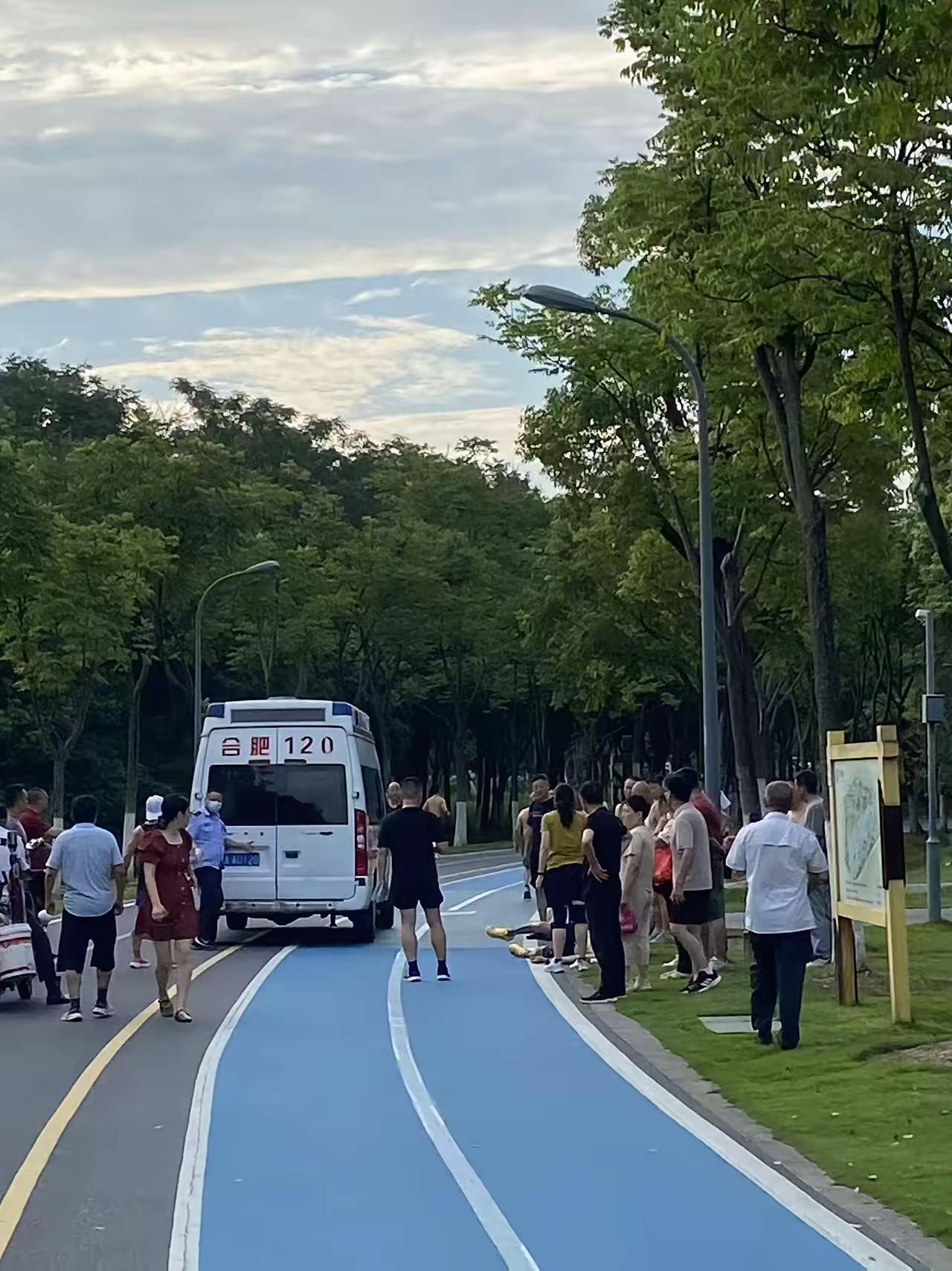 哎！总有人跑步锻炼不顾心脏负荷，盲目追求速度、跑量，高强度训练要看看你的心脏能不