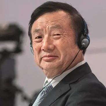 任正非的魄力1998年任正非决定聘请美国IBM重构华为整套管理流