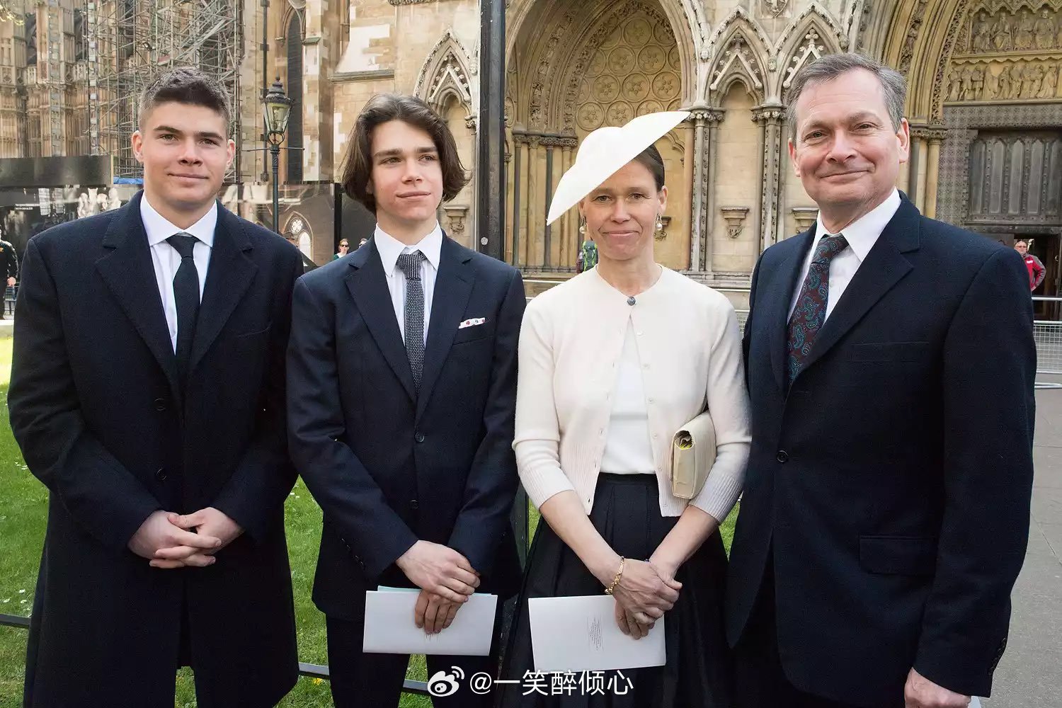 英国王室9️⃣年前的今天2017年4月7日，玛格丽特公主的女儿LadySa