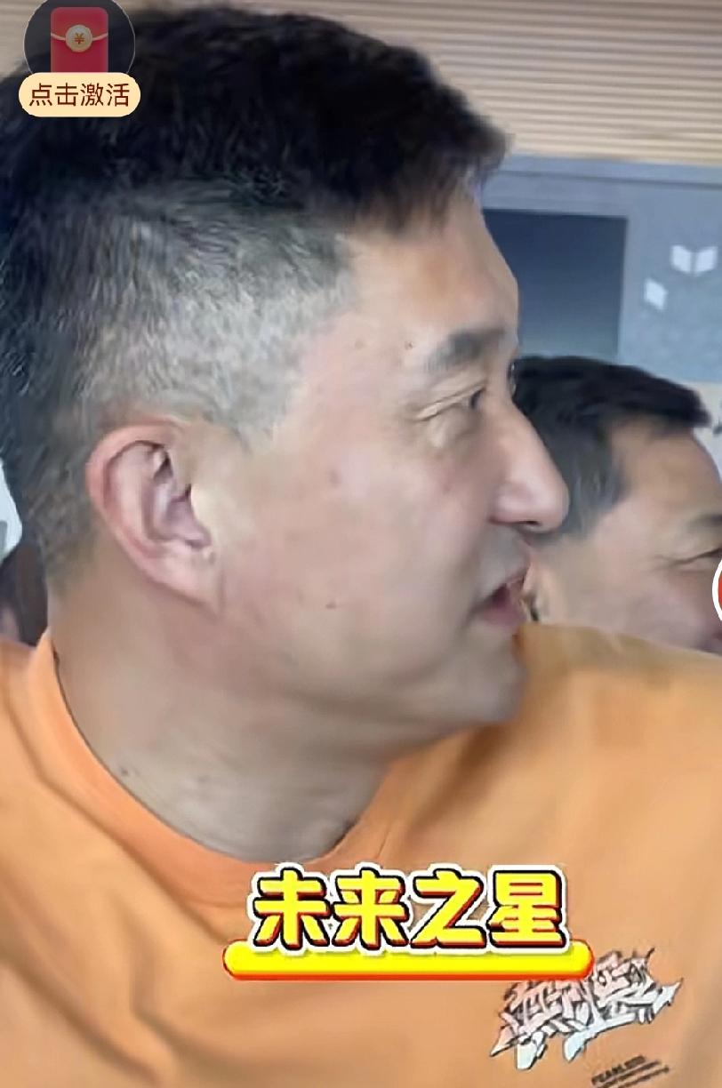 没人能逼杜锋辞职，宏远豪华阵容瑕疵不少，朱芳雨需要引进真正的顶级外援宏远至于