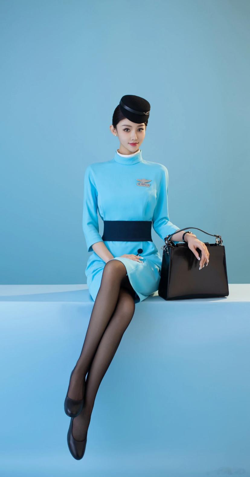厦航空姐的制服照，又美又飒。