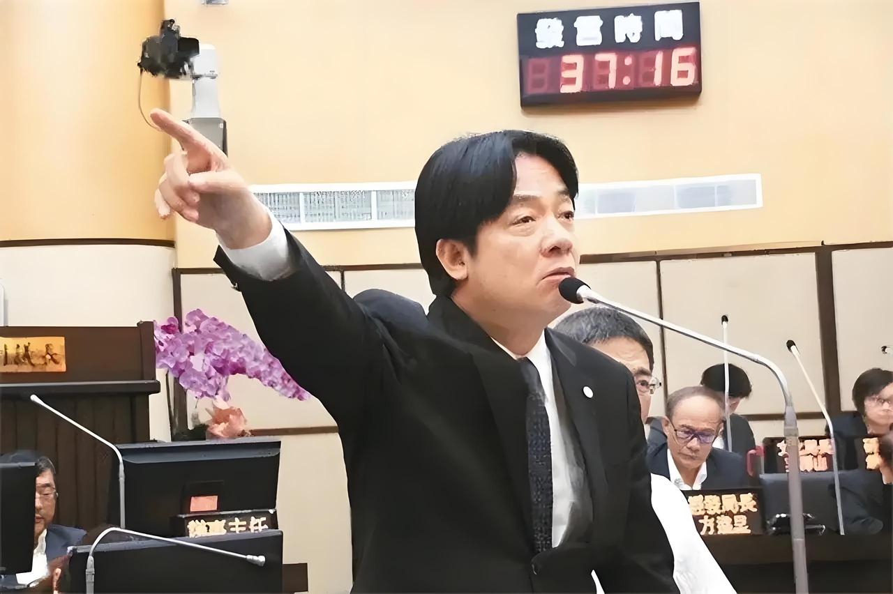 赖清德太不安分了。据媒体报道，赖清德又想出去露脸了，准备8月份去巴拉圭、贝里