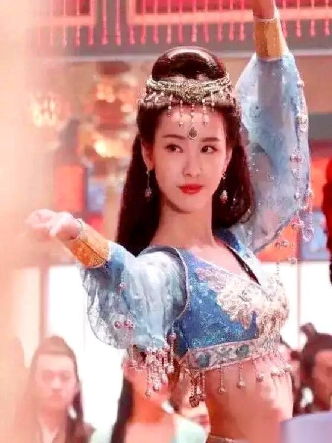 唐玄宗大概连那个西域歌姬长什么样都忘了。就因为晚宴后的一次意外怀孕，这个生下不
