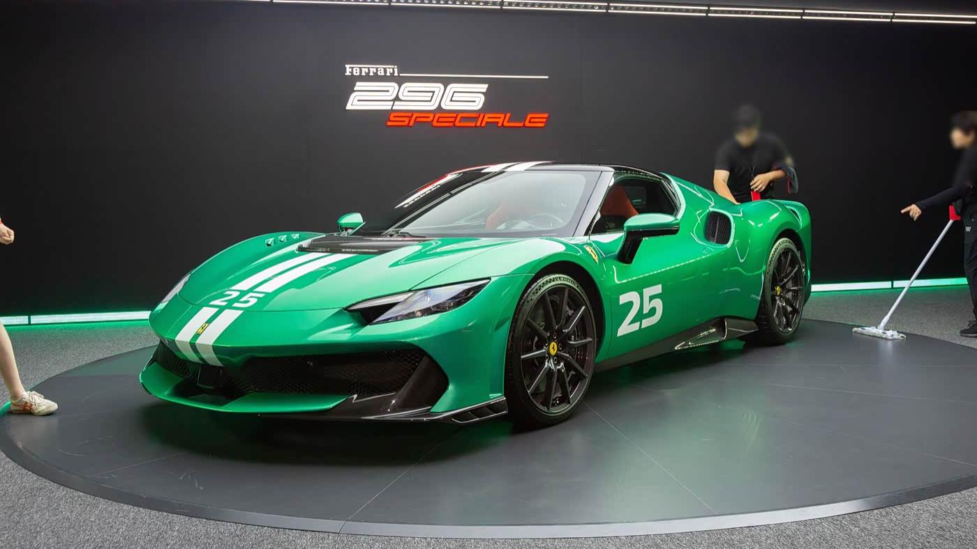 法拉利296超跑震撼亮相：830马力插混系统引爆性能新标杆