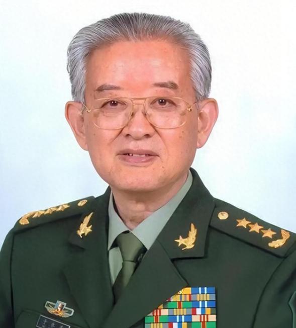2026年，军史上任职最久的总政治部主任于永波，95岁高龄，身体依旧硬朗，他从基