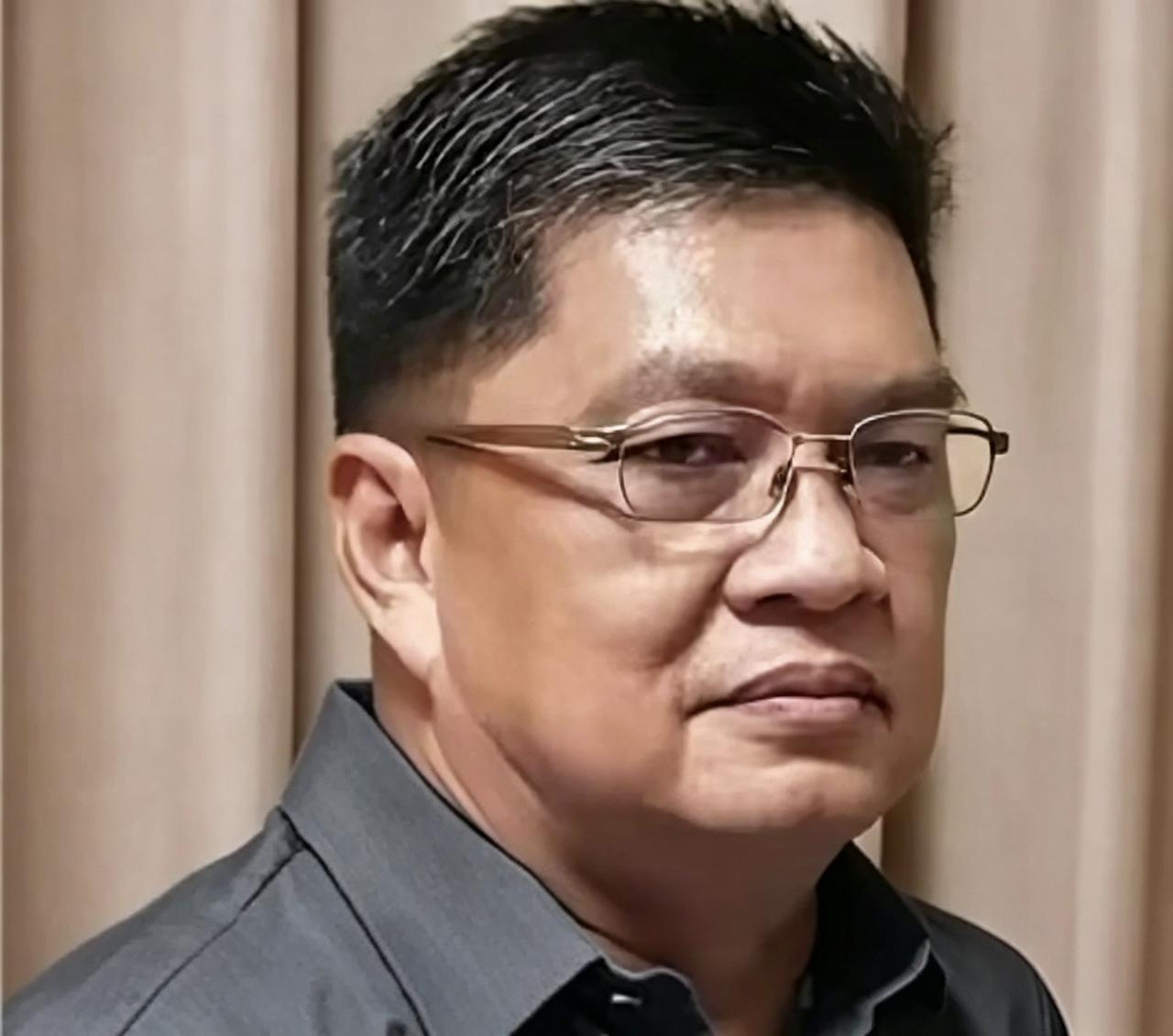 马尼拉前高官算是把底牌掀了。人家早看透了，真要控制巴士海峡，巴丹群岛就是绕不