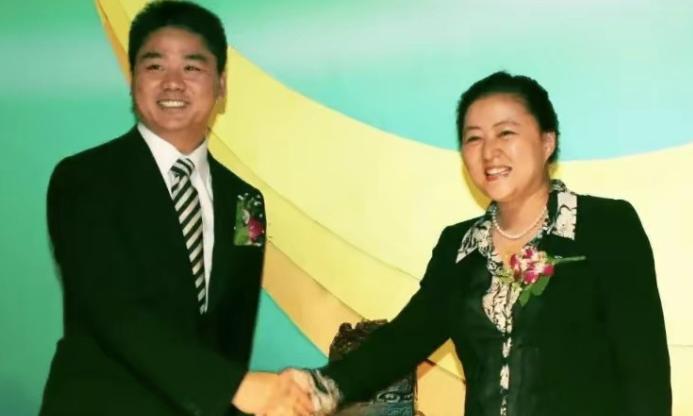 2006年，京东转型线上，急需用钱，刘强东见了30多位投资人，却没一人肯给投资，