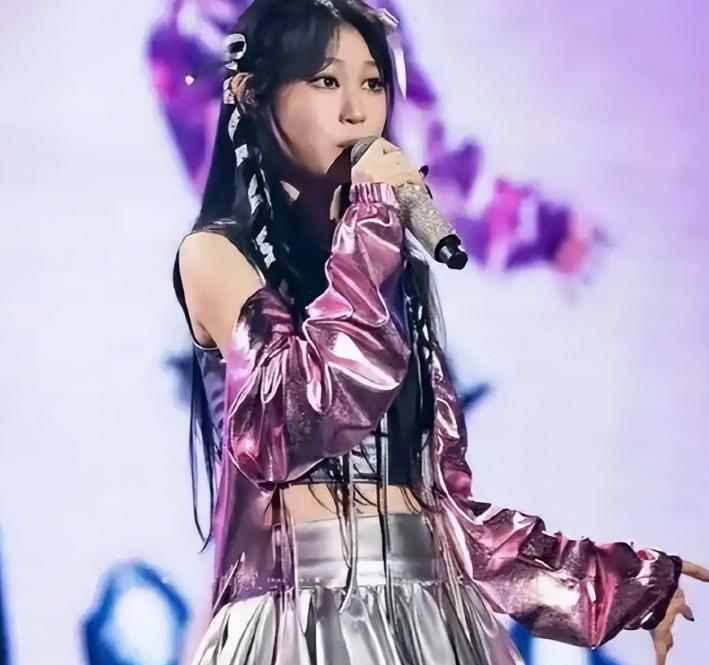 真不明白为什么明星都很执着，让孩子走上自己的“老路”。小沈阳的女儿，终于如愿以