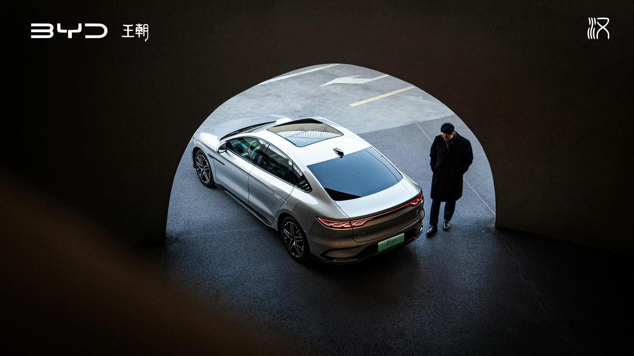 王传福这个人最狠的地方就是敢几十年如一日地坚持造新能源汽车，而且只搞插混和纯电！