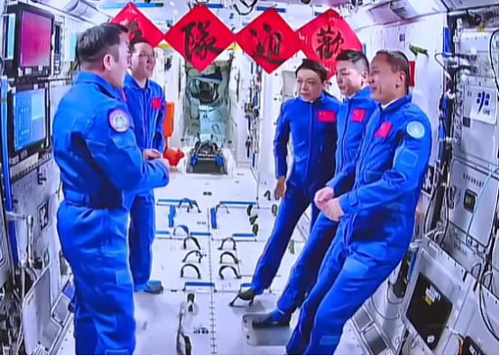 神舟二十三号刚完成太空会师，印度航天就扔出了个憋了20年的"大消息"！他们的加格