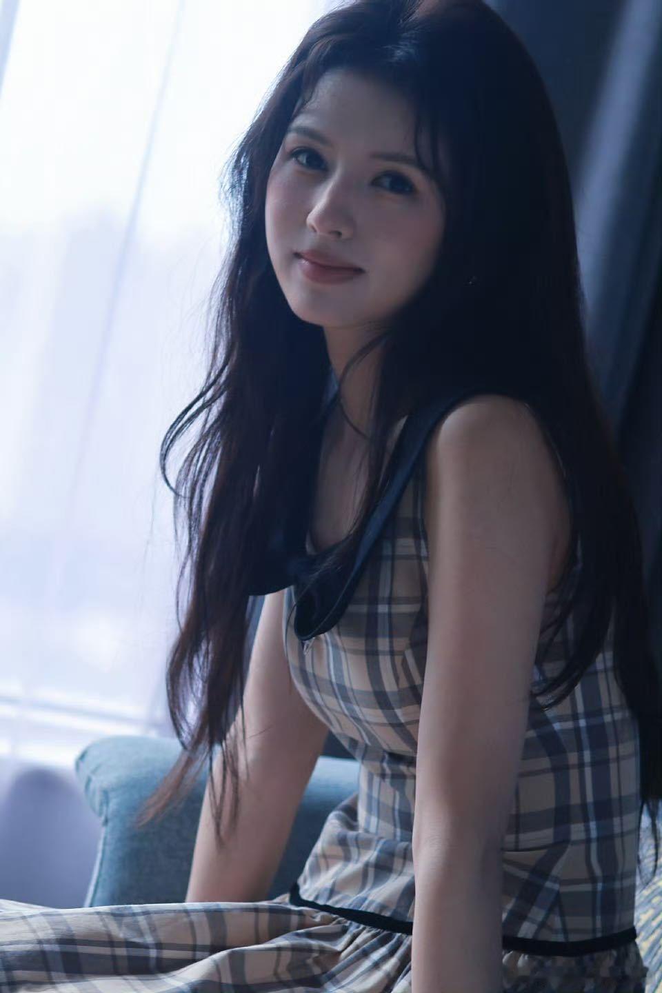 许凯新剧女主鹤男谁还没为《入青云》里的天玑公主心动过？古装真的yyds！现在又