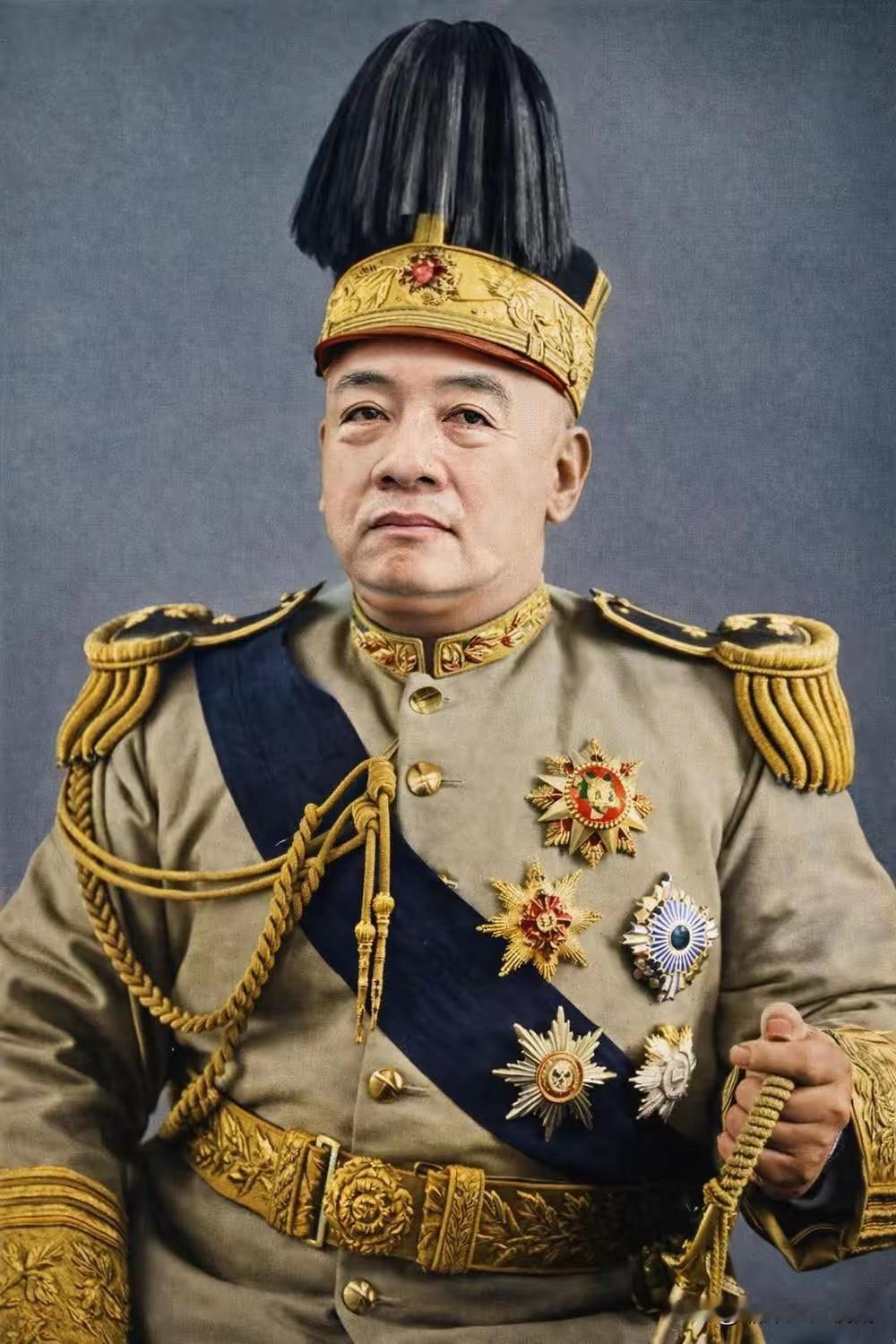 袁世凯见了都要踢棺材板了！袁世凯虽然称帝开了民主倒车，起码他还是中国人，不是赖