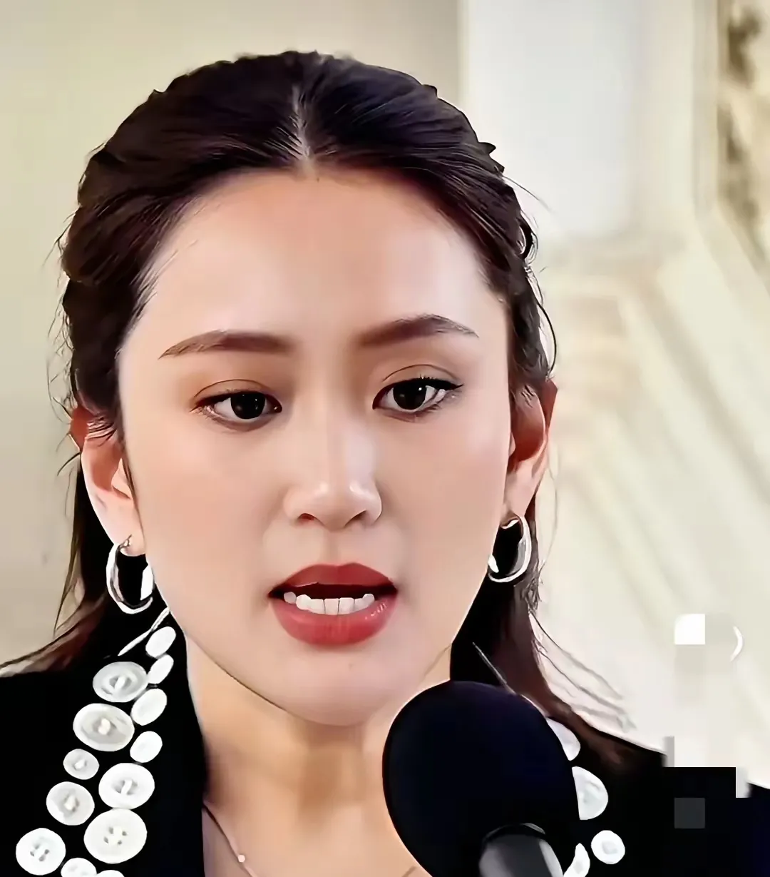 佩通坦将会给洪森，72岁的洪森居然未能打败38岁的佩通坦，真是令人震惊！不仅