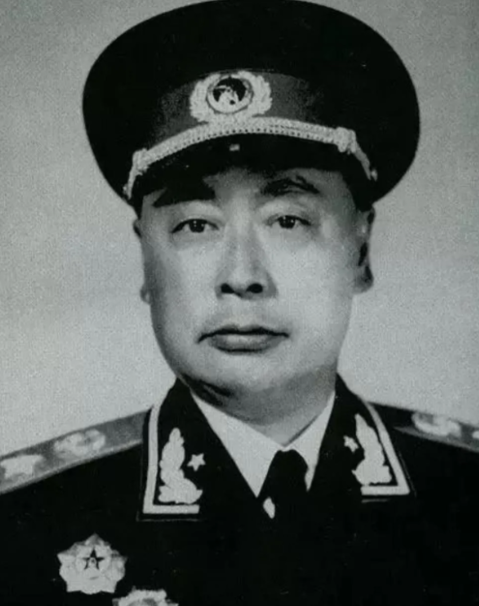 1937年，陈毅被叛徒陈宏诱骗下山，陈毅下山后因口渴，向一位正在洗衣服的少妇讨水