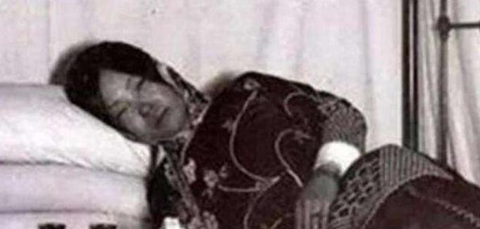 1923年的紫禁城，正是那个风雨飘摇的小朝廷苟延残喘的时候。17岁的婉容
