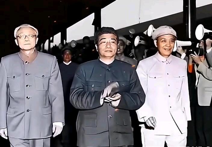 抗美援朝是彭老总从头打到尾。你知道当时我们10个元帅10个大将，最顶配的20位战