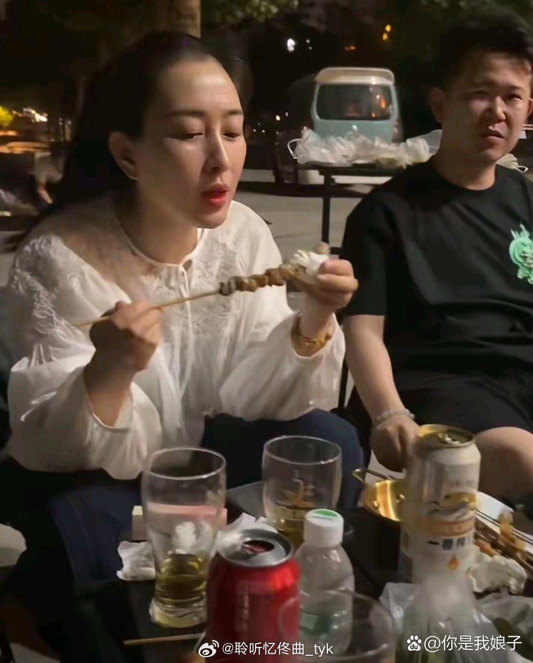 路边摊居然迎来有钱人