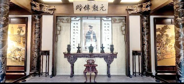徐达才是名副其实的大明开国第一功臣。按封号，魏国公比韩国公更尊贵。按官职，徐