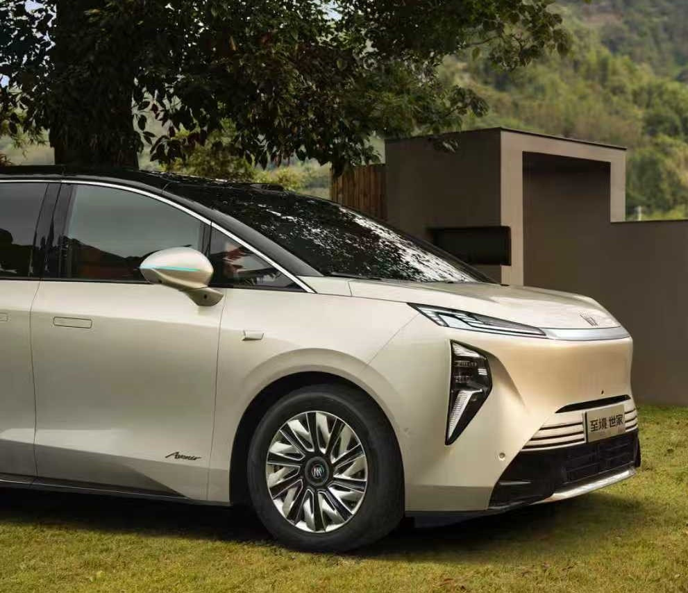 人生至境，由世家开启。别克至境世家不仅是一台车，更是移动的温情堡垒。它将“别墅级