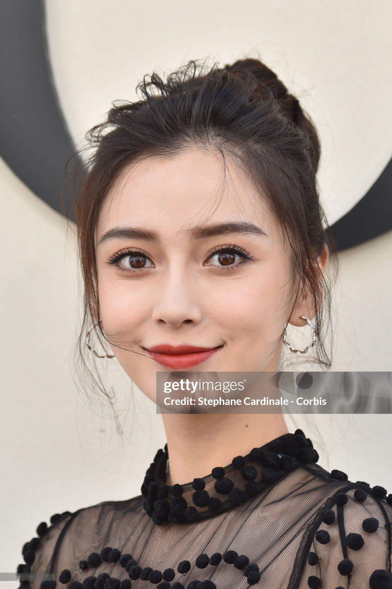 Angelababy去几次DIOR迪奥时装周就出圈几次反正外媒生图从不需要买断棚