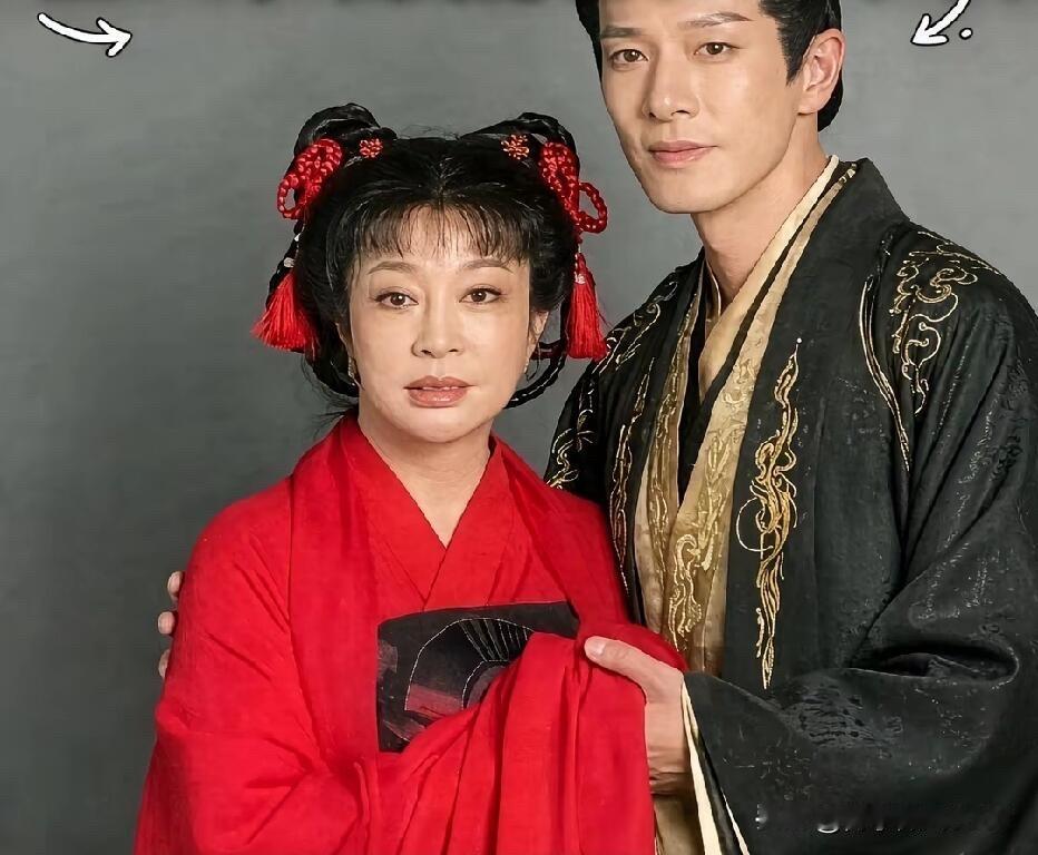 刘晓庆都是古稀之年的老人了，怎么还像她八九十年代那样经常出演少女呀，皮肤看起来不