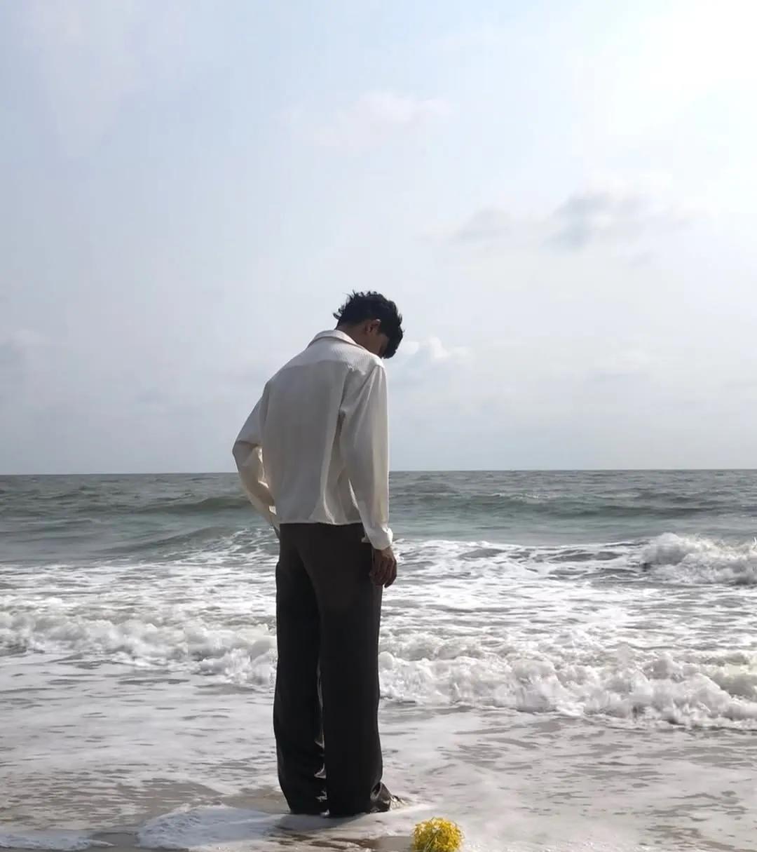 5句人性真话，看不懂说明你还很单纯：第一，有一种人特别贱，你对他越好，他越伤害