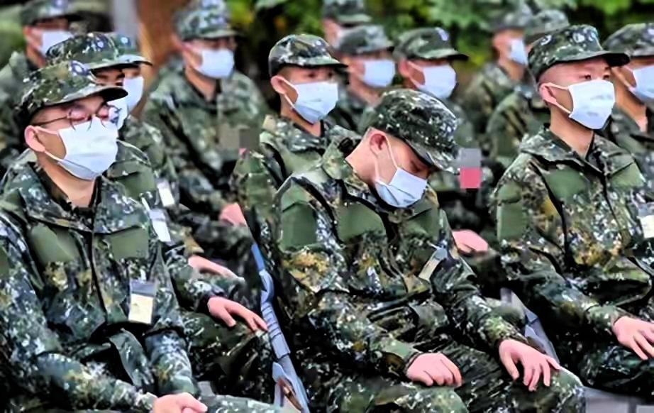 台军内部狂赞解放军，真心话藏不住！一场环台军演，撕开了台当局“以武拒统”的