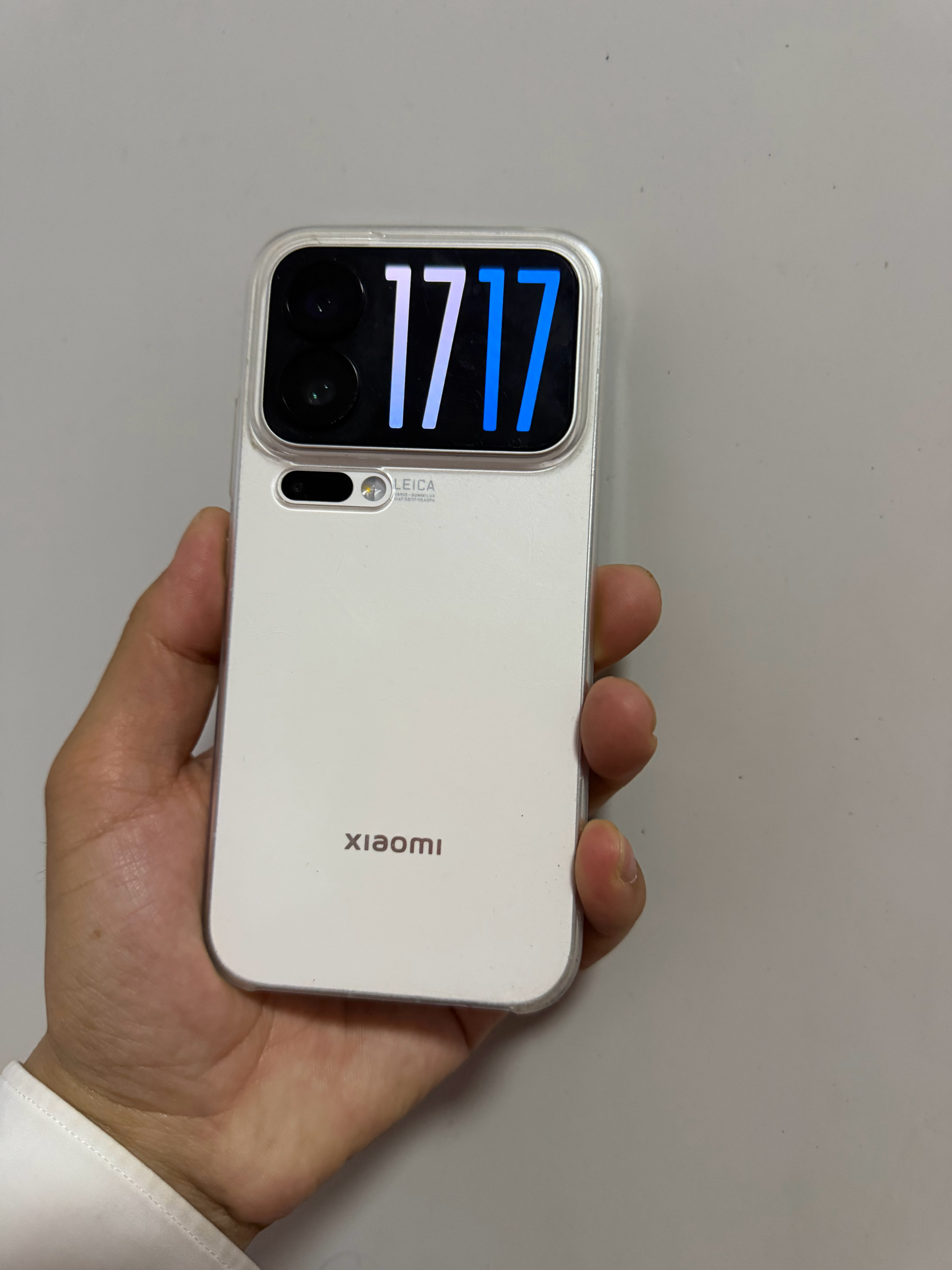 媳妇用手机，一直都是小米的，她经常说一句话，手机只要用不坏，就不会换。记得有一年