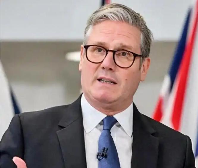 英美狼狈为奸！英国首相访华发难！中方直接啪啪打脸！能把中国驻英使馆。气