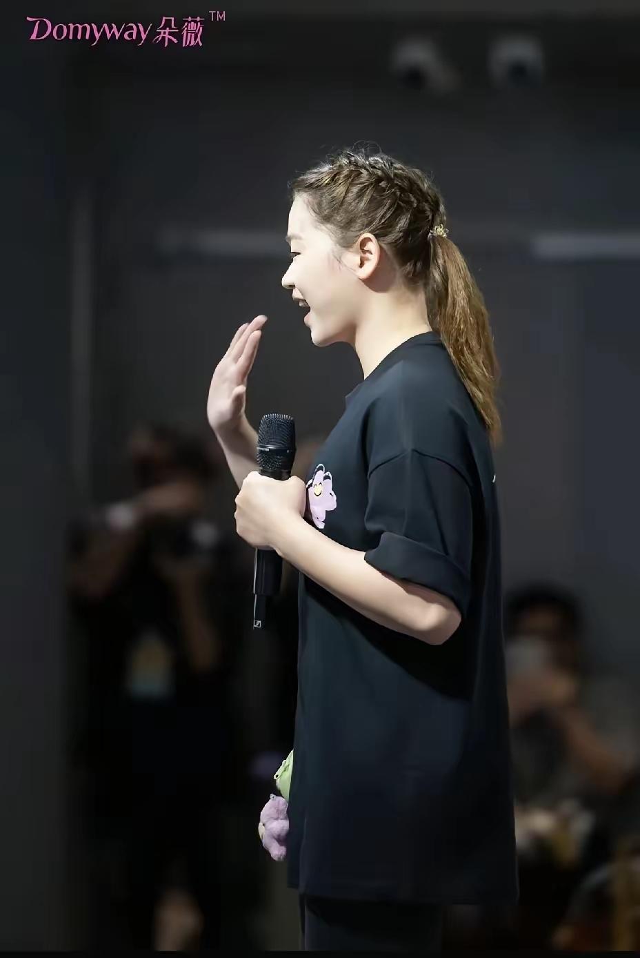 婵宝这个发型又美又飒！