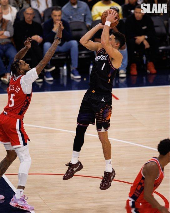 菲尼克斯太阳场均29.3分｜7.2助攻｜4.7篮板投篮命中率50%｜