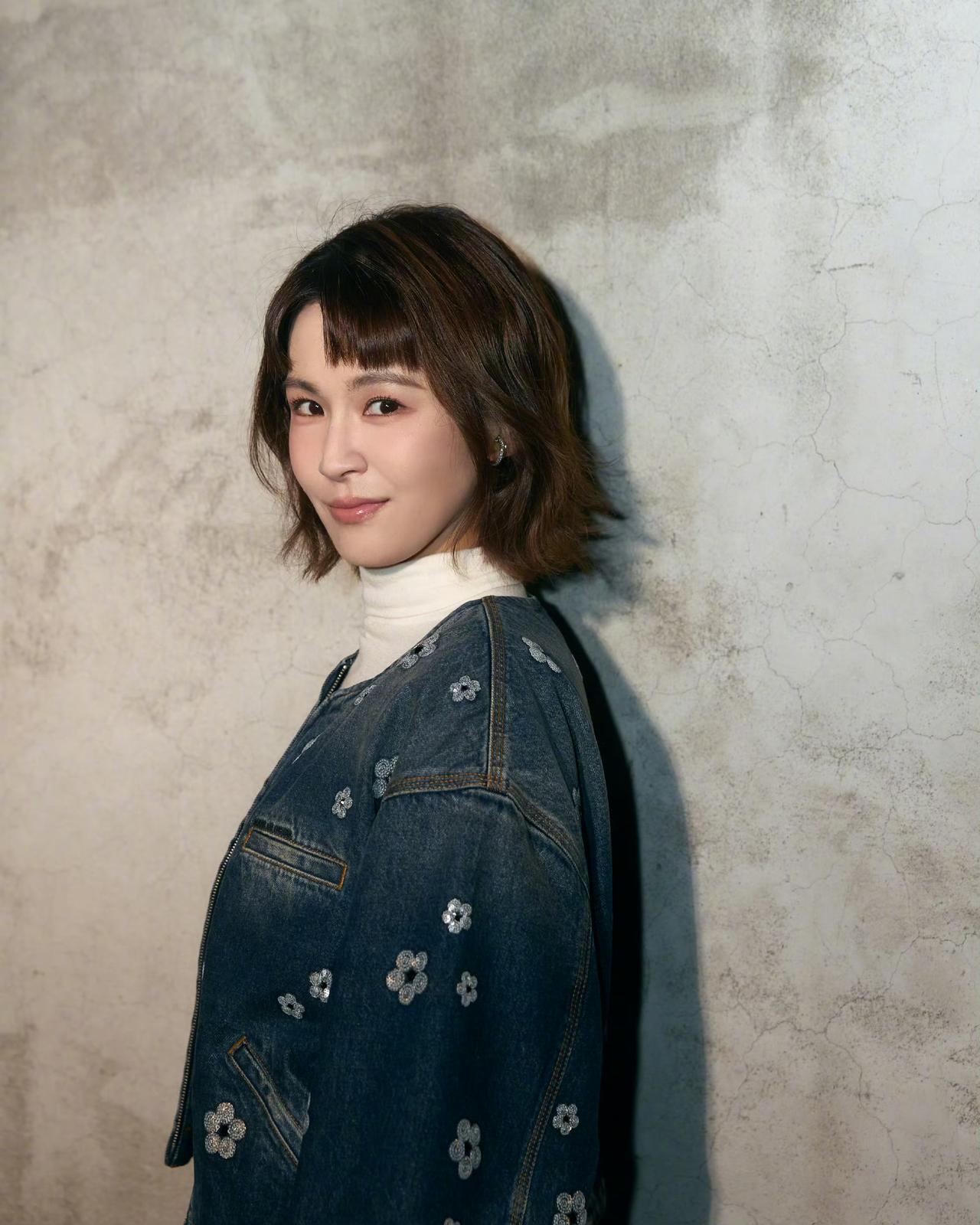 社媒流量告诉你谁是《乘风2026》初舞台真正人气王：曾沛慈94万点赞遥遥领先，乌