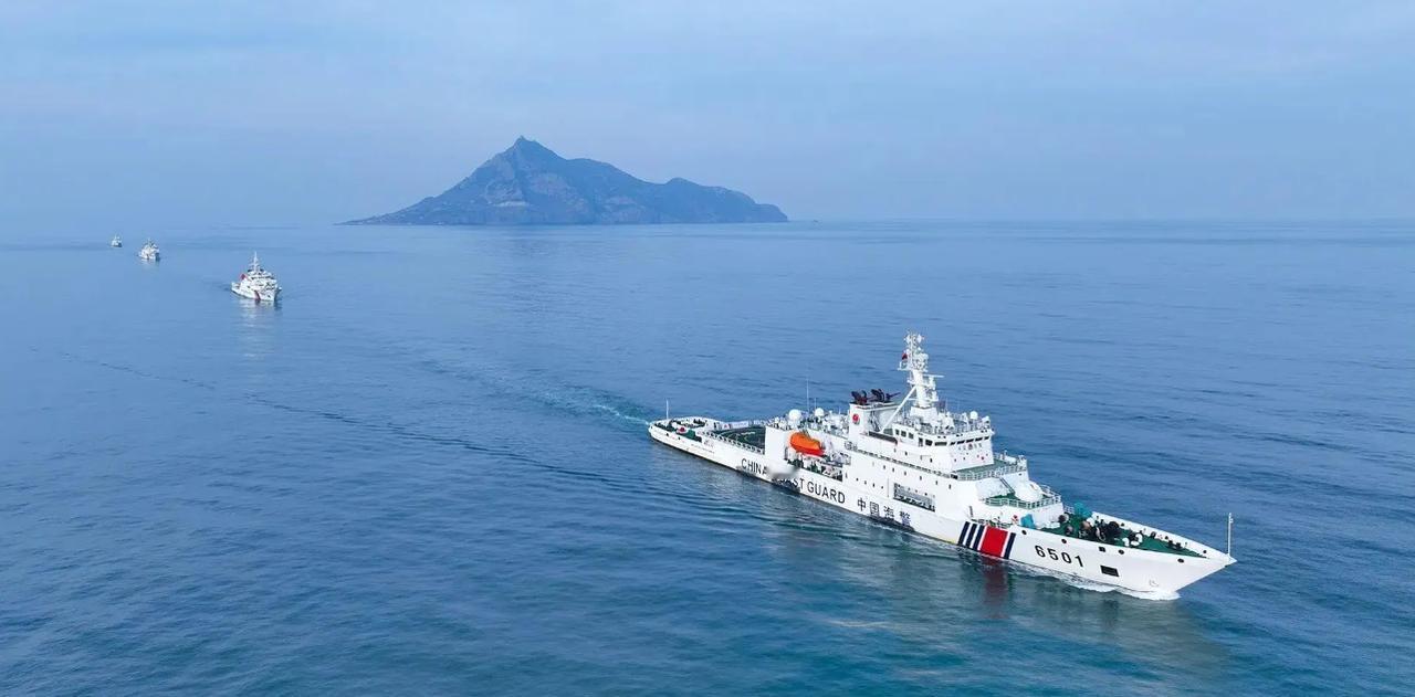 别再调侃海警拎油桶了，海军旧舰更“费钱”，以后海警船都是定制！以后都别再调侃海