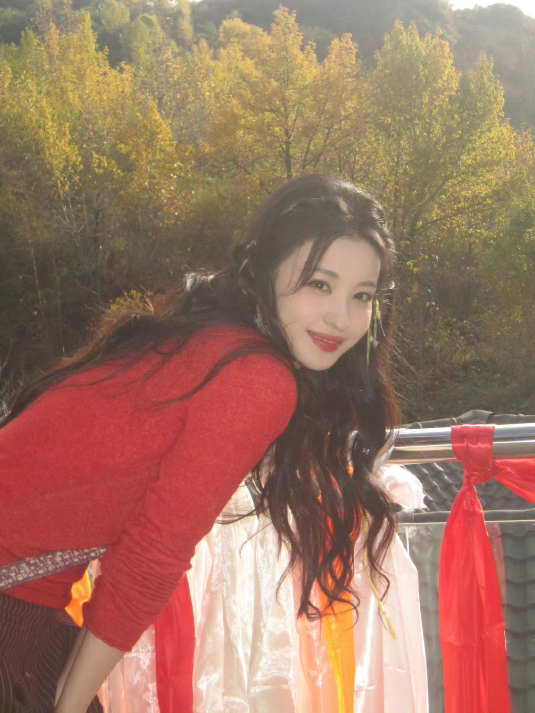 王楚然新商务雅诗兰黛旗下