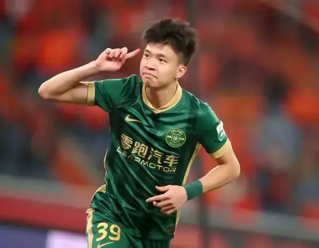 18岁新王登基!王钰栋领跑中超射手榜两大命运转折点铸就天才崛起