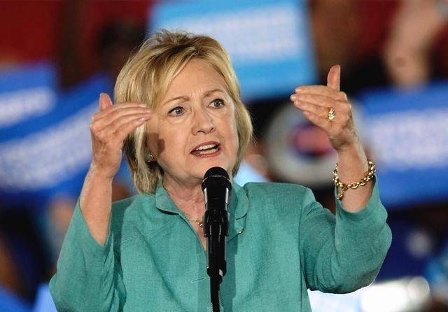 希拉里竟然主动要求公开听证，还要全程录像！很多人以为，这是她在自证清白，是克林顿