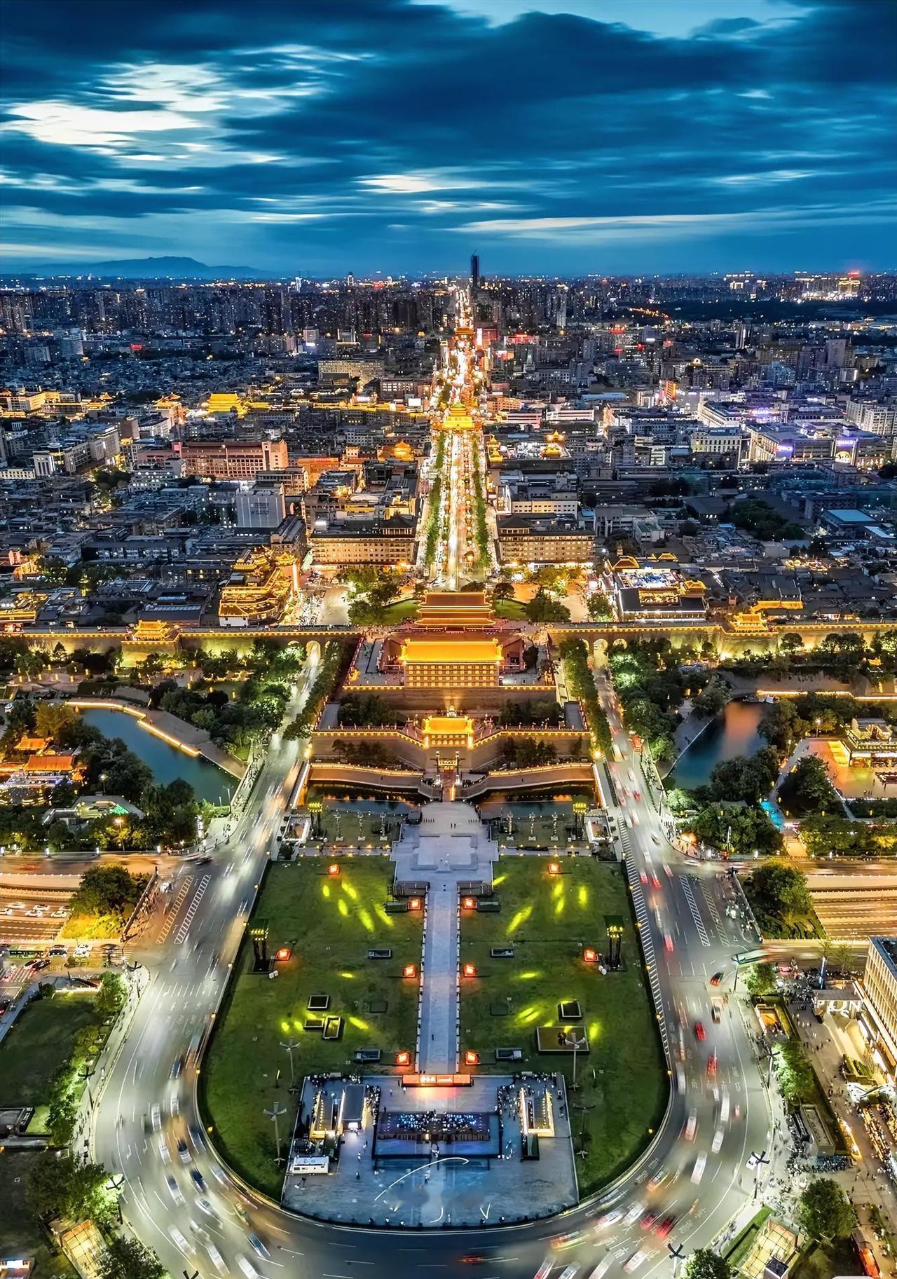 除了四个一线，论人口吸引力，西安成都远超其他二线，是一线水平，因为地缘决定了，西