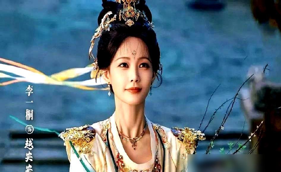 别笑白鹿为50万错失36亿爆款了。我告诉你，这不是一道算术题，这是一道生死题