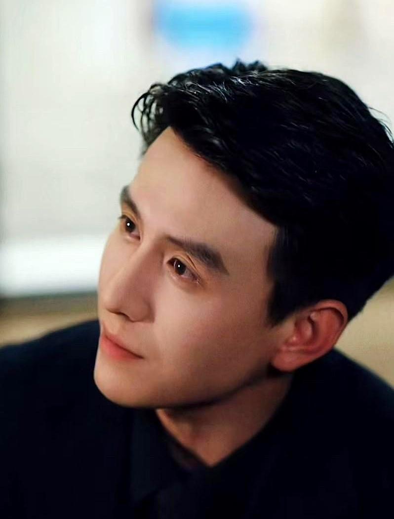 “800万拍11天，45天赚回1600万，这剧把长剧脸打肿！”刘萧旭刚下戏