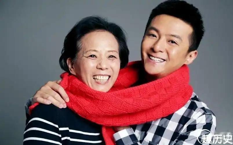 “逼走3任儿媳，46岁儿躺‘狗窝’母知错”。朱雨辰如今已经46岁，却依旧无人敢嫁