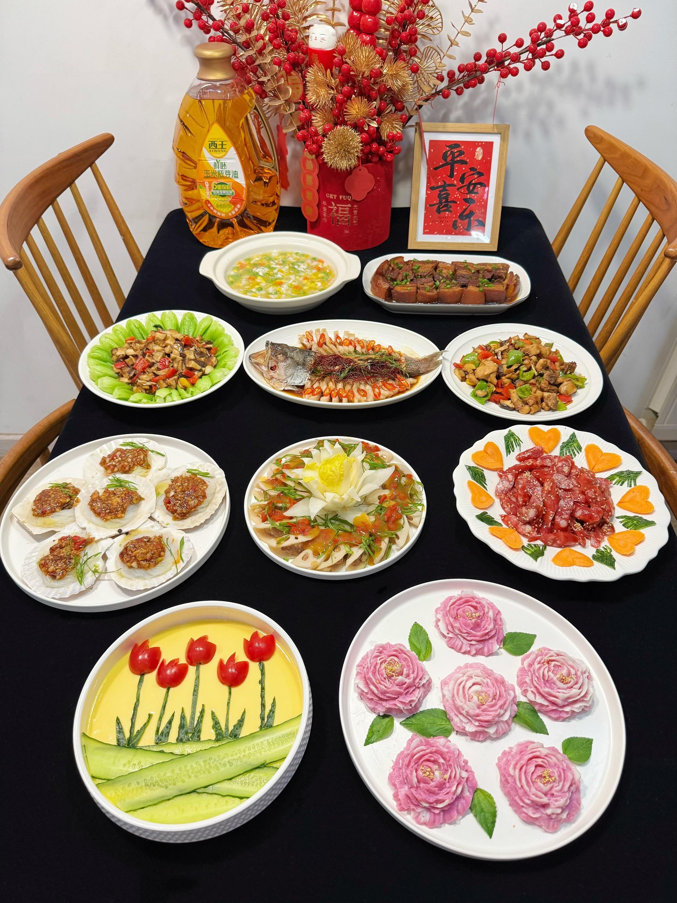 🌙中秋家宴，吃好每一顿团圆饭。中秋月圆夜，少不了一桌心意满满的团圆饭...