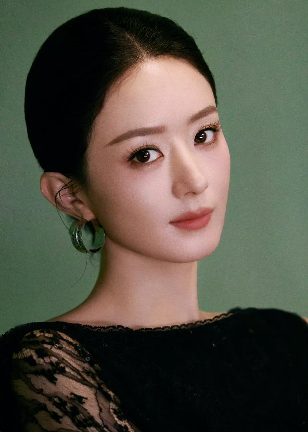 赵丽颖GivenchyBeauty彩妆活动造型，官宣全球彩妆代言人后的首场