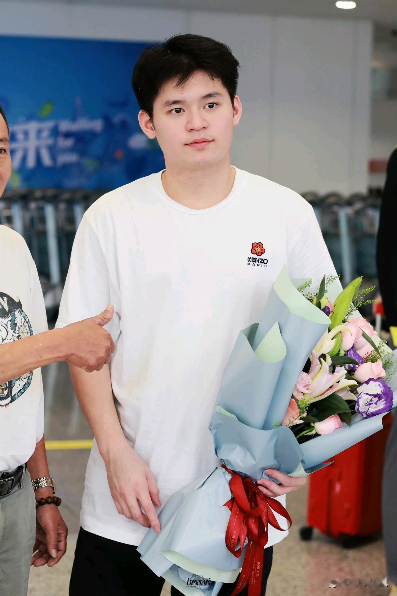 林诗栋内战中一胜一负。12月11日，林诗栋一日双赛，内战中收获一胜一负。