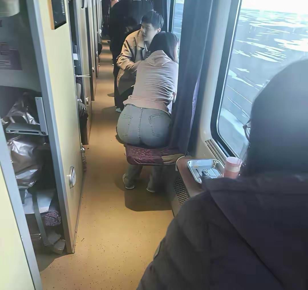 回程上班喽[呲牙笑]