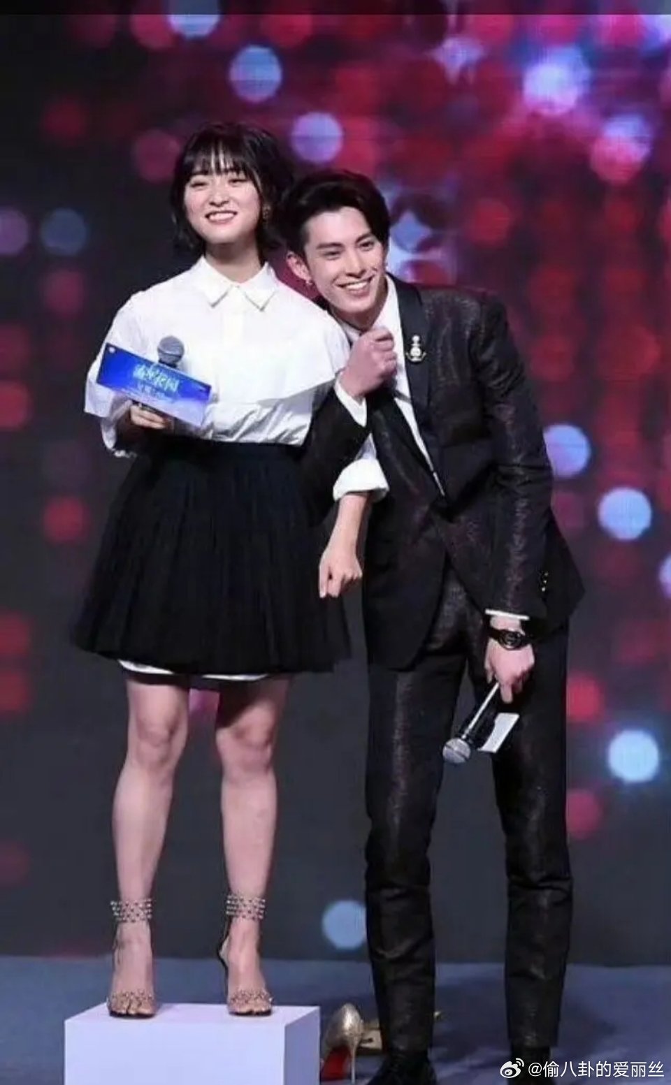 突然觉得沈月和王鹤棣好配呀