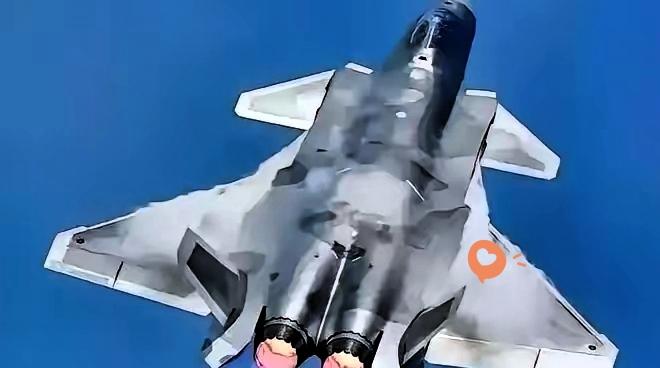 我们可以把话挑明了说：东京那帮政客晚上睡不着，压根不是担心歼-20从雷达上冒头，